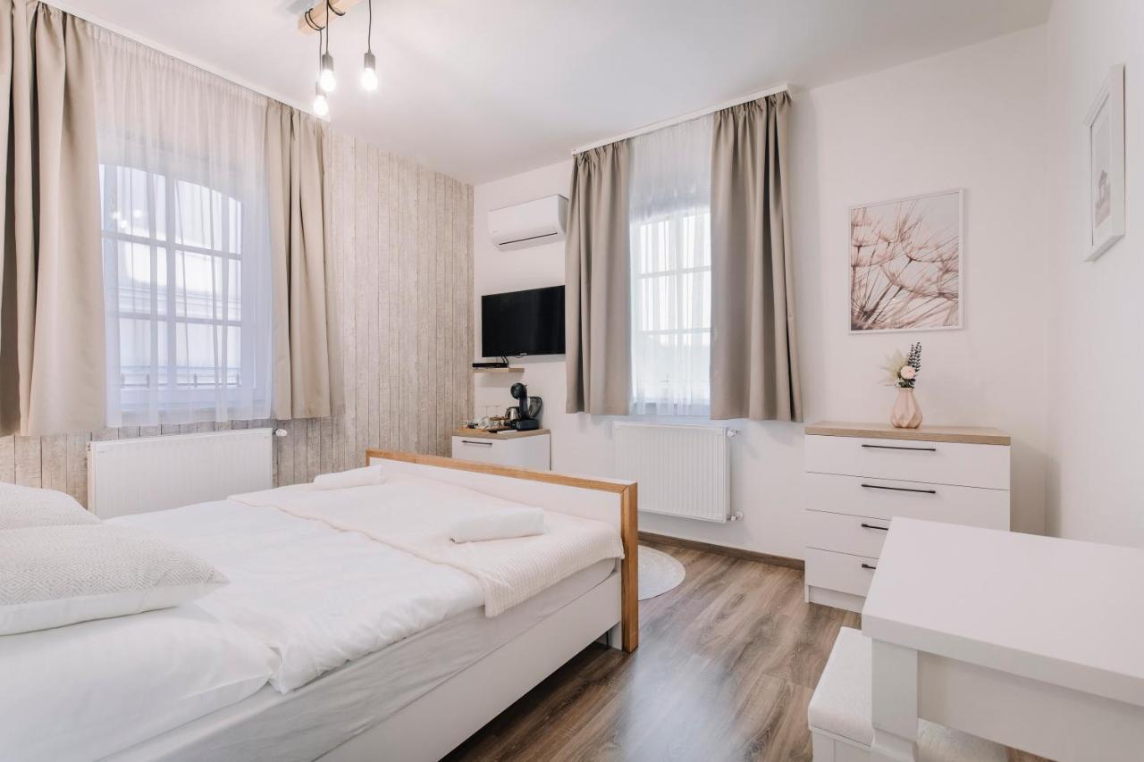 Soho Apartmanház Ráb Exteriér fotografie