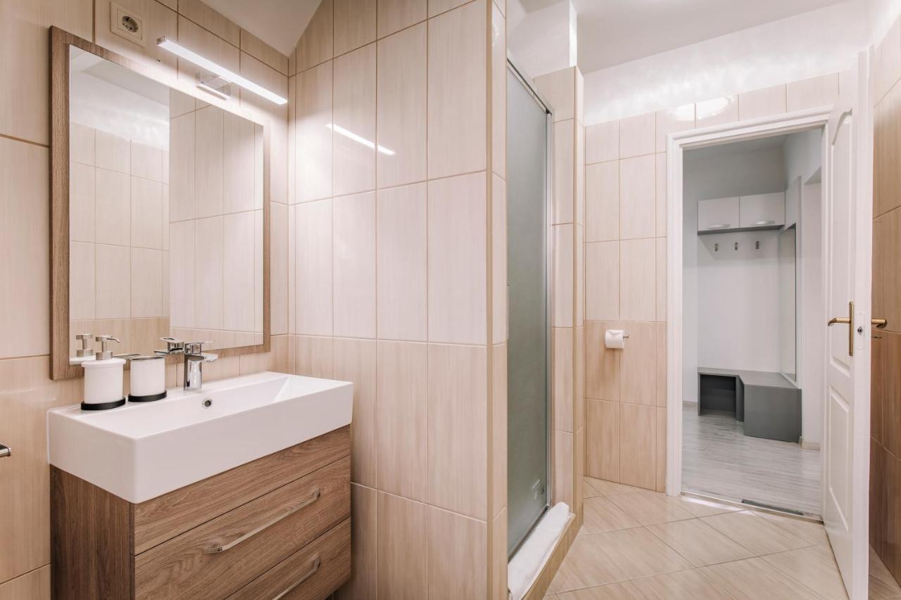 Soho Apartmanház Ráb Exteriér fotografie