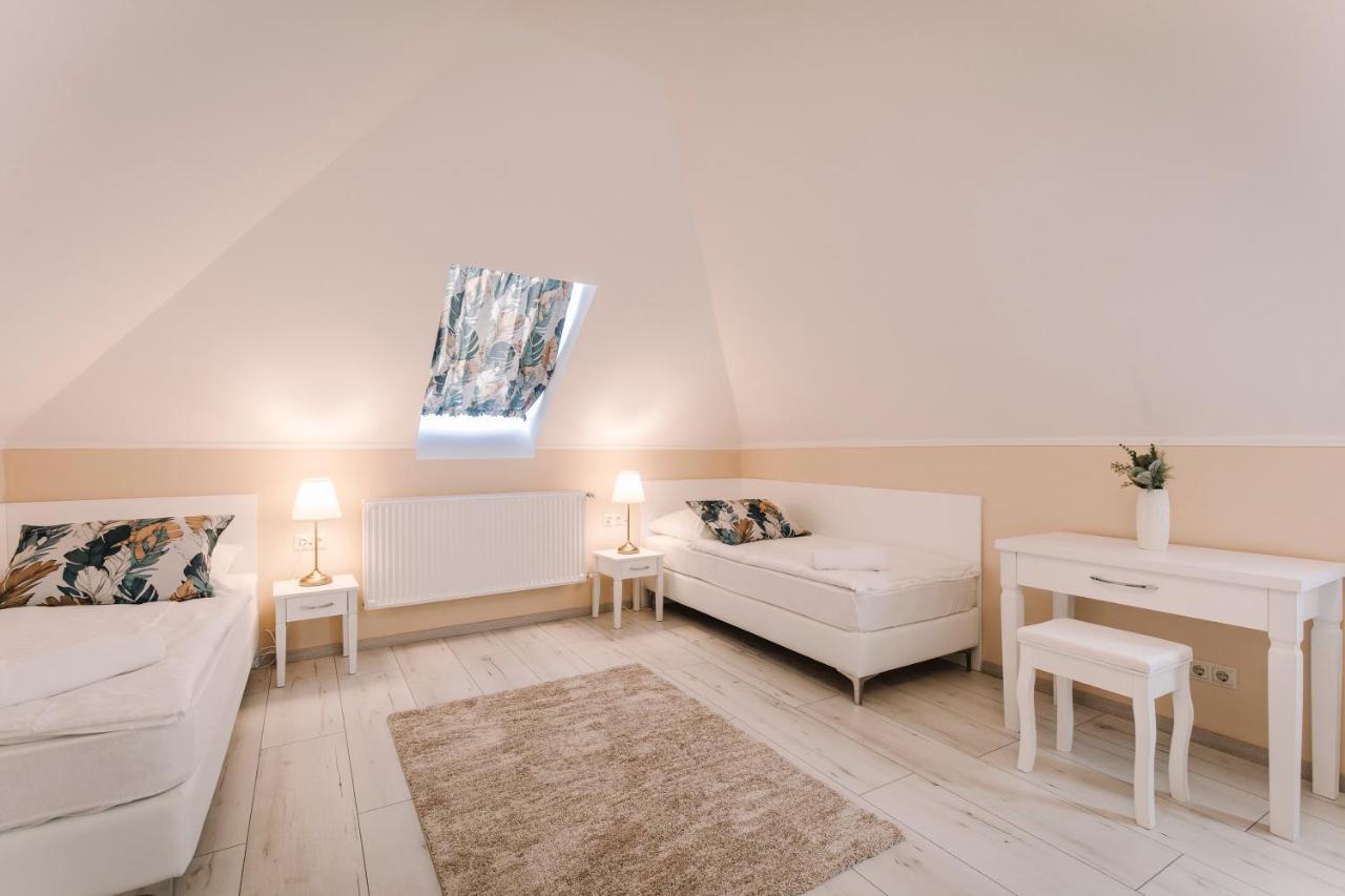 Soho Apartmanház Ráb Exteriér fotografie